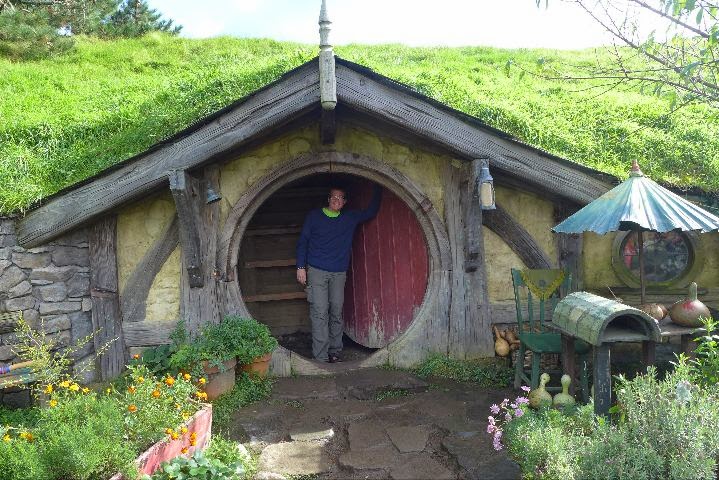 Dirk in Hobbiton